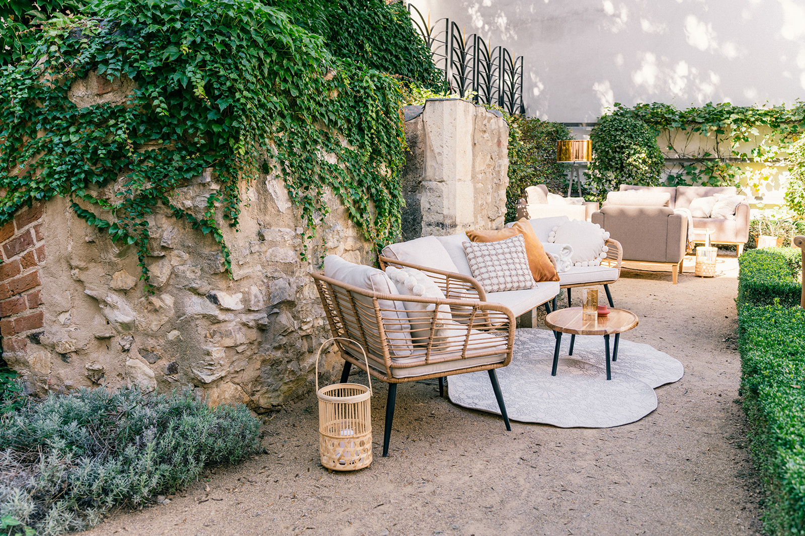 KELSEA & JOEY – wedding at Augustine Hotel Prague, Sweet & Chic
