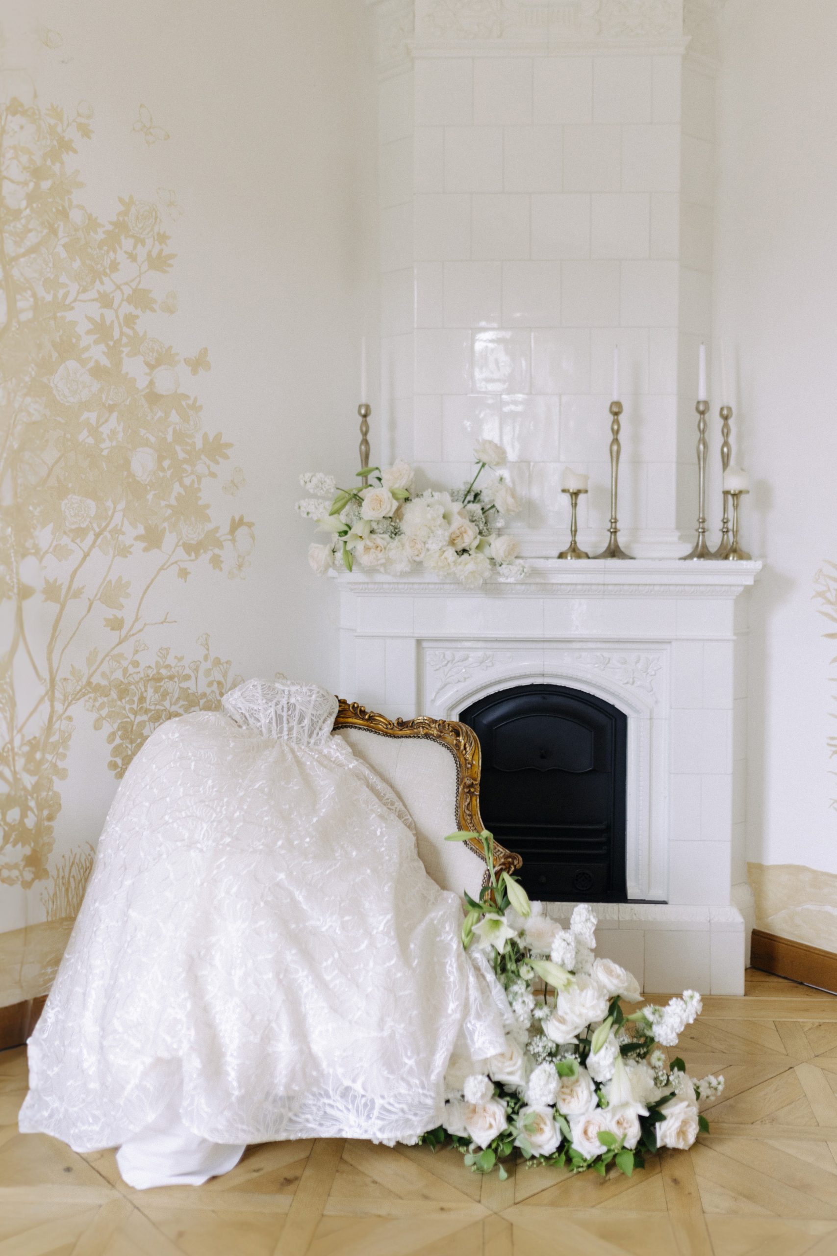 Alex & Milan – wedding at Chateau Mcely, Sweet & Chic