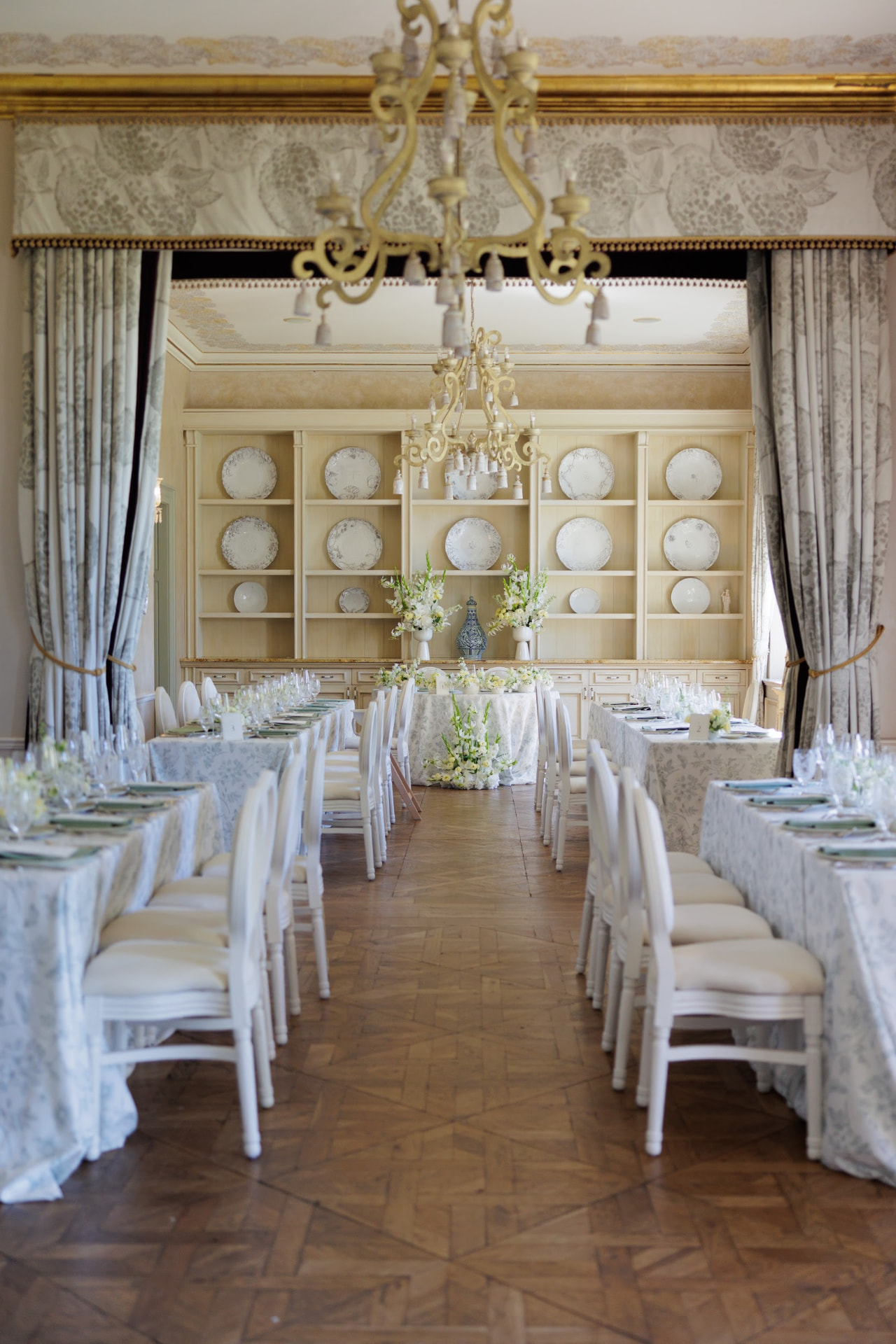 Dominika & Filip – svatba Chateau Mcely, Sweet & Chic