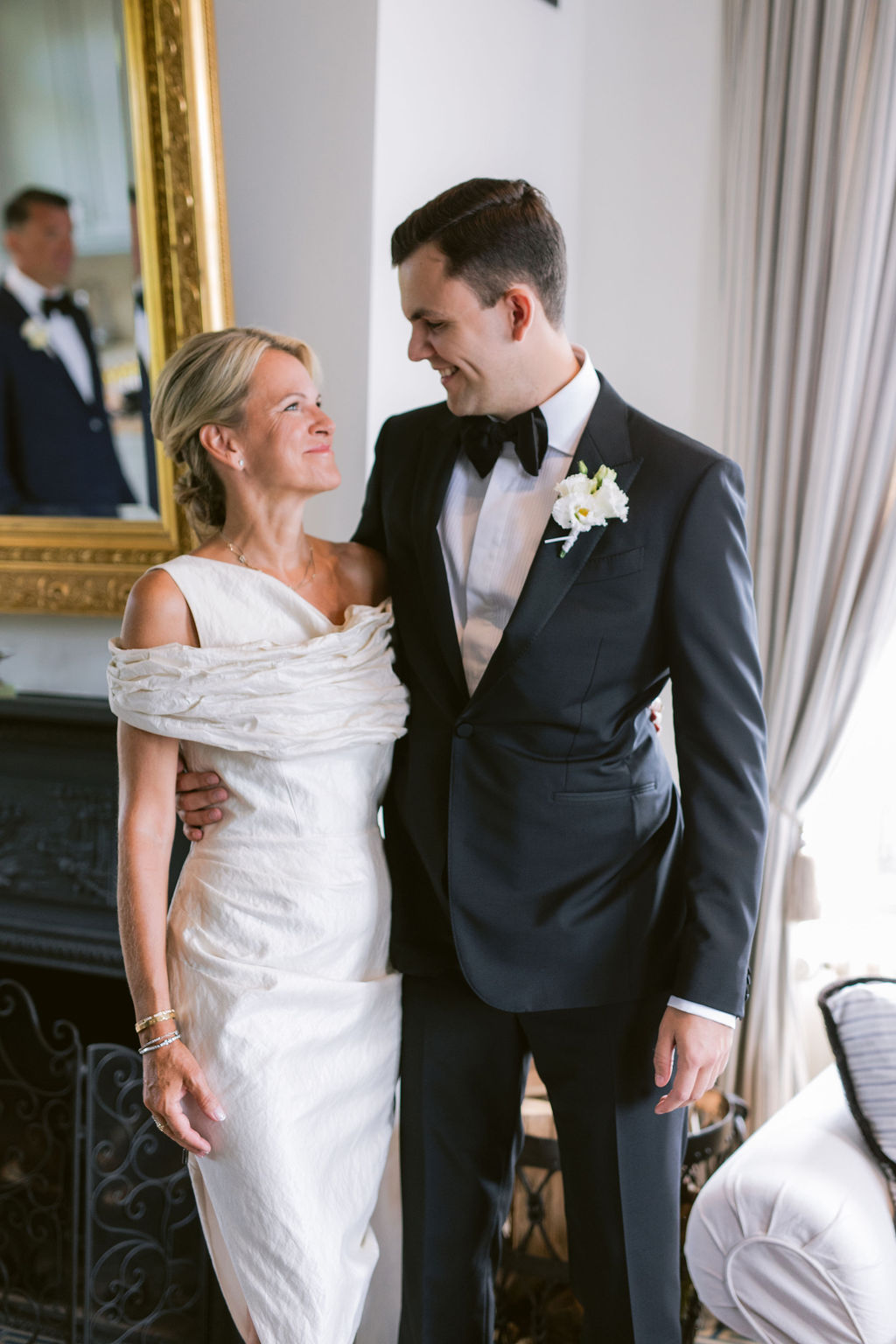 Bára & Martin – wedding at Chateau Mcely, Sweet & Chic