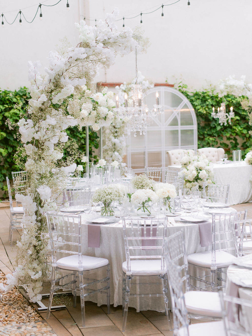 Sára & Petr – wedding at Augustine Hotel Prague, Sweet & Chic