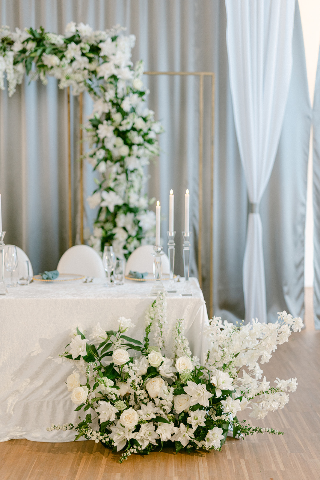 Jana & Jonathan – svatba Zámek Ratměřice, Sweet & Chic