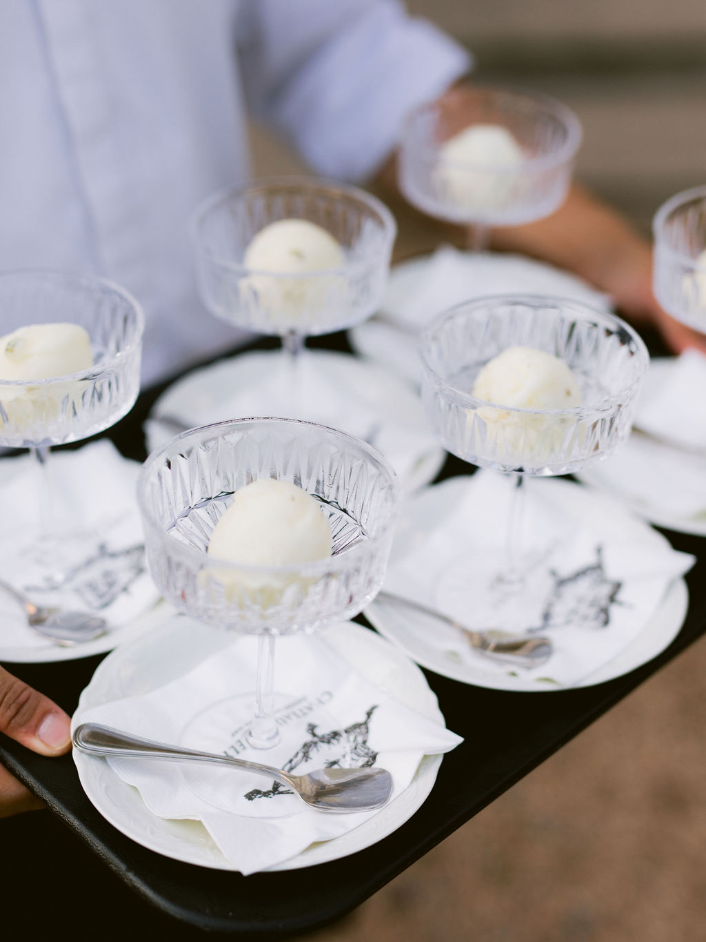 Bára & Martin – wedding at Chateau Mcely, Sweet & Chic