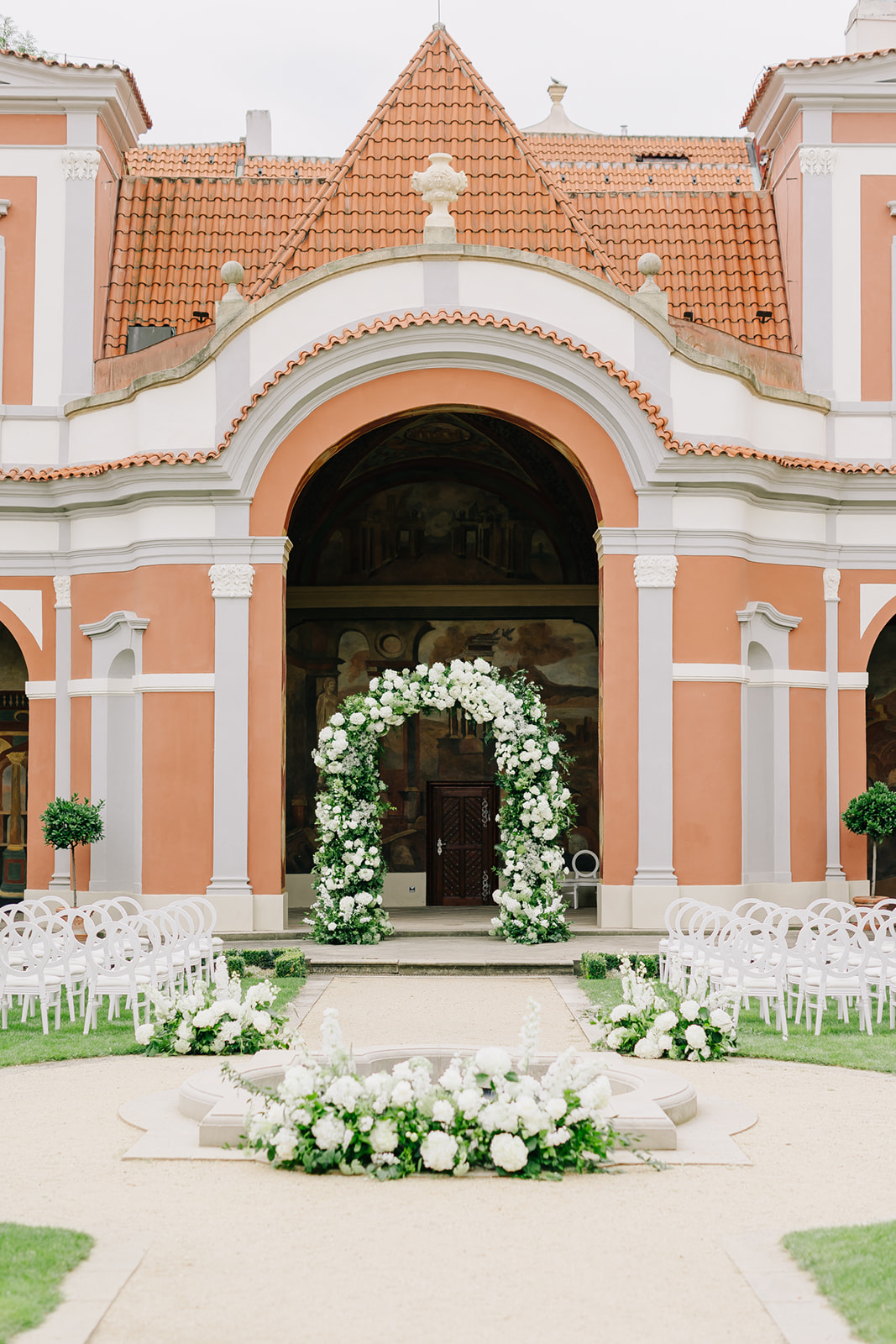 Kristýna & Justin – wedding at Ledebourg Garden, Sweet & Chic
