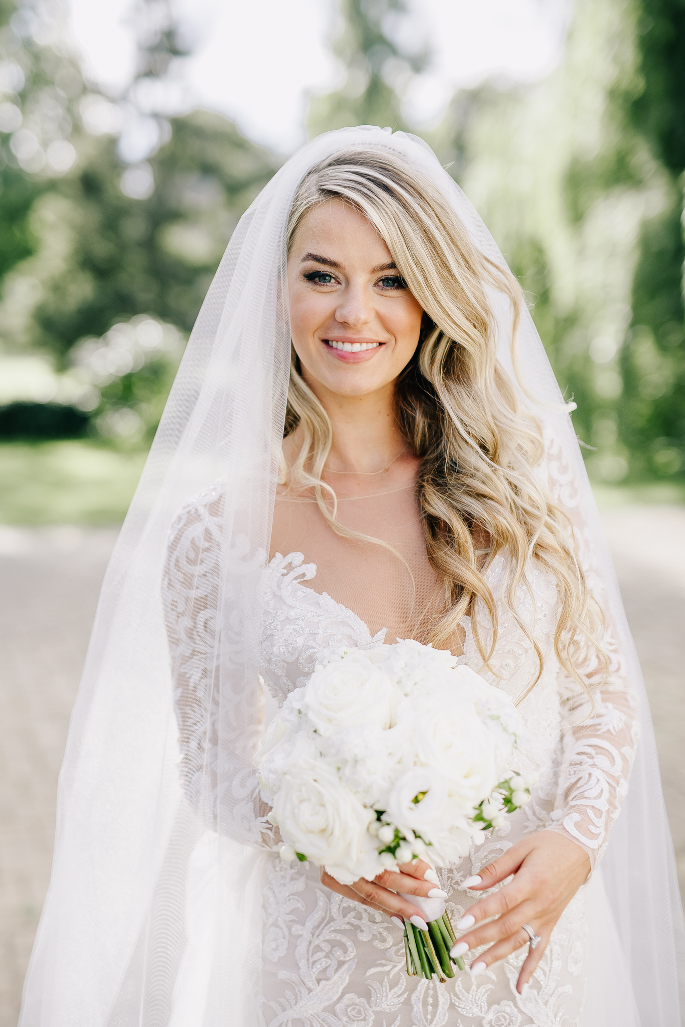 Adéla & Liam – wedding at Chateau Niměřice, Sweet & Chic