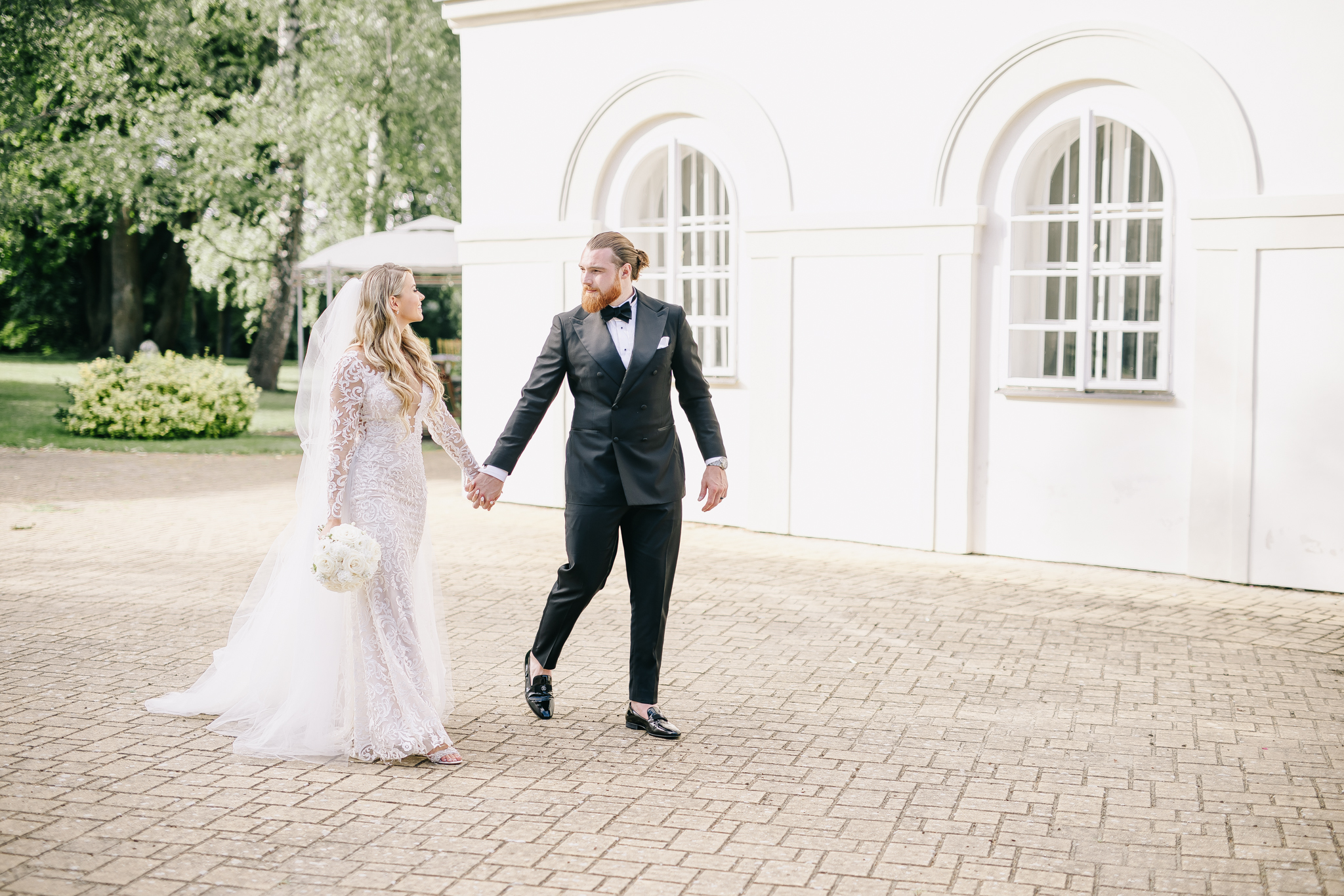 Adéla & Liam – wedding at Chateau Niměřice, Sweet & Chic