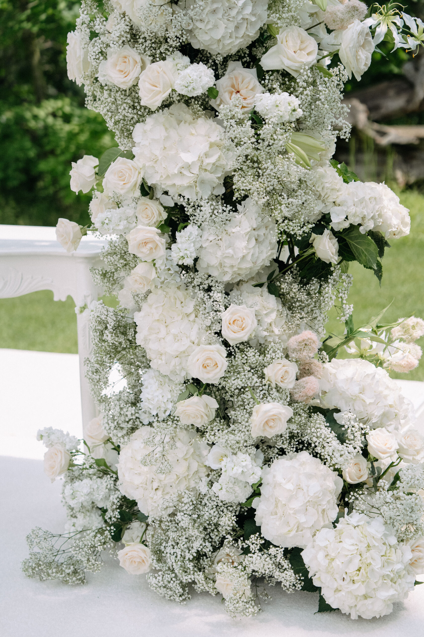 Alex & Milan – wedding at Chateau Mcely, Sweet & Chic