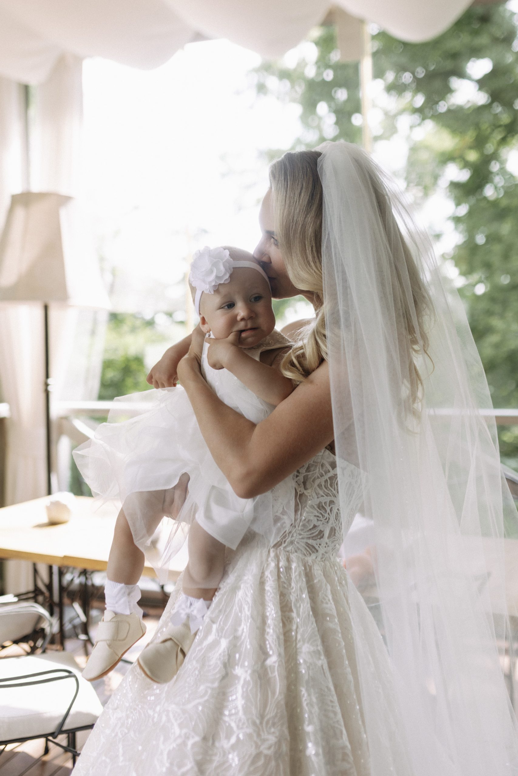 Alex & Milan – wedding at Chateau Mcely, Sweet & Chic
