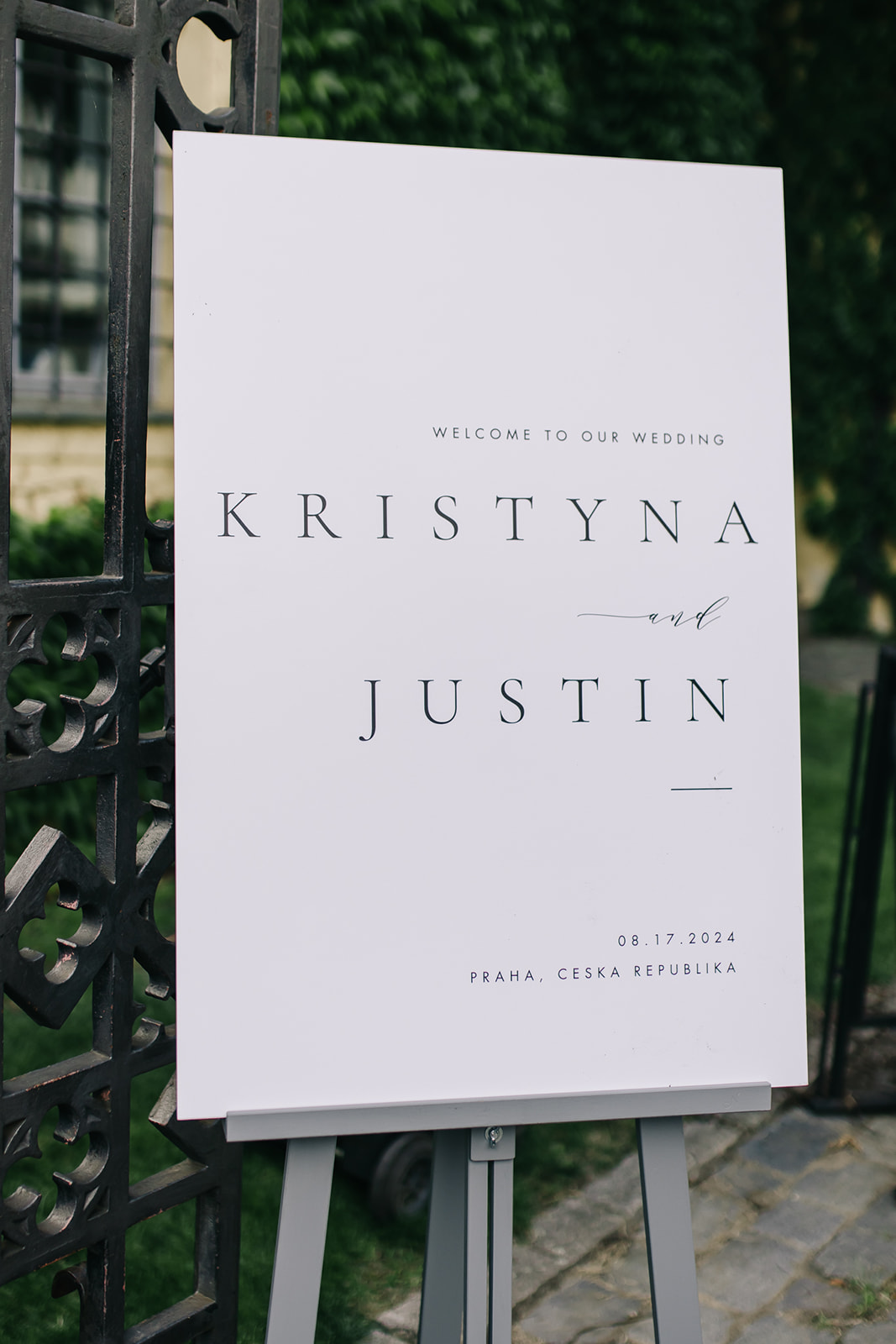 Kristýna & Justin – wedding at Ledebourg Garden, Sweet & Chic