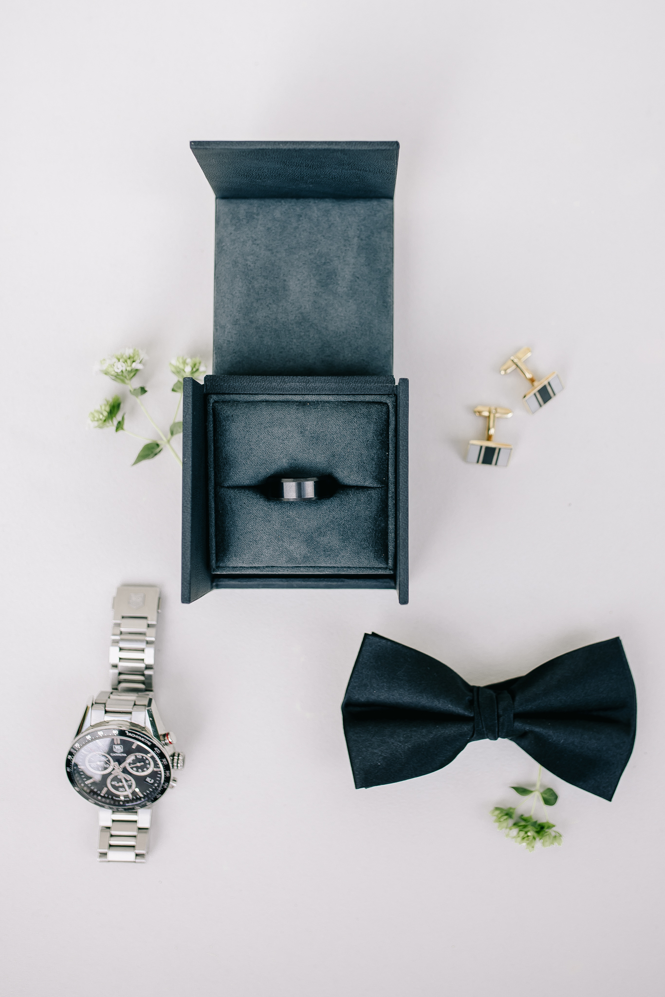 Adéla & Liam – wedding at Chateau Niměřice, Sweet & Chic