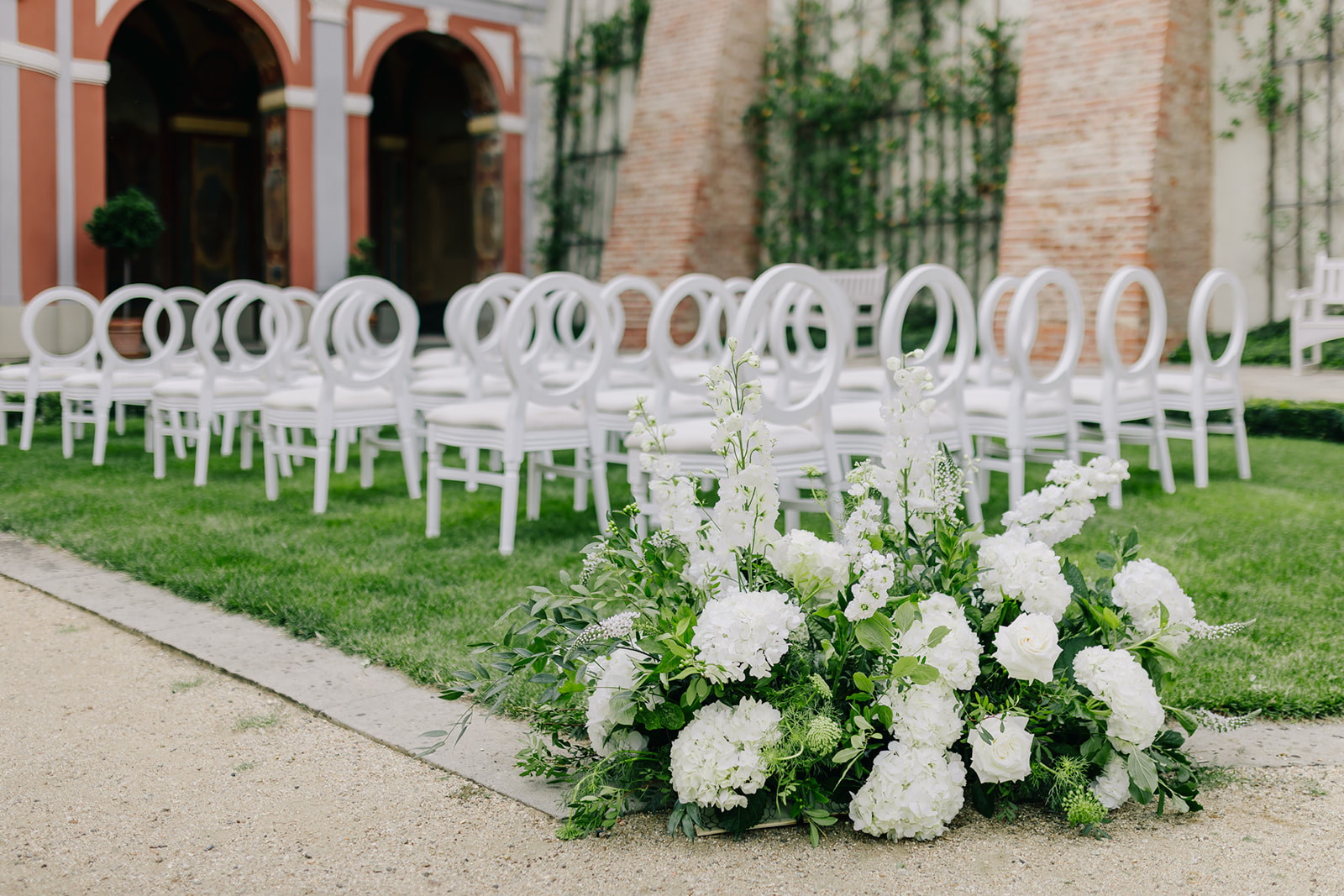 Kristýna & Justin – wedding at Ledebourg Garden, Sweet & Chic
