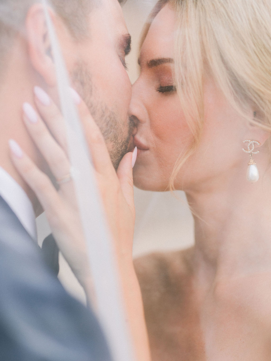 Sára & Petr – wedding at Augustine Hotel Prague, Sweet & Chic