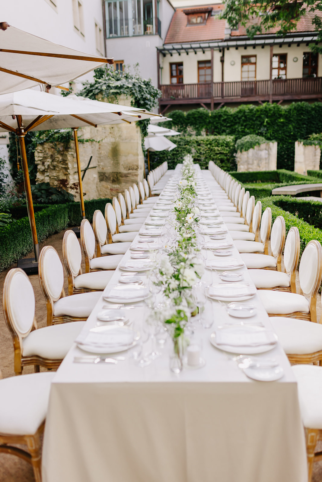 Kristýna & Justin – wedding at Ledebourg Garden, Sweet & Chic