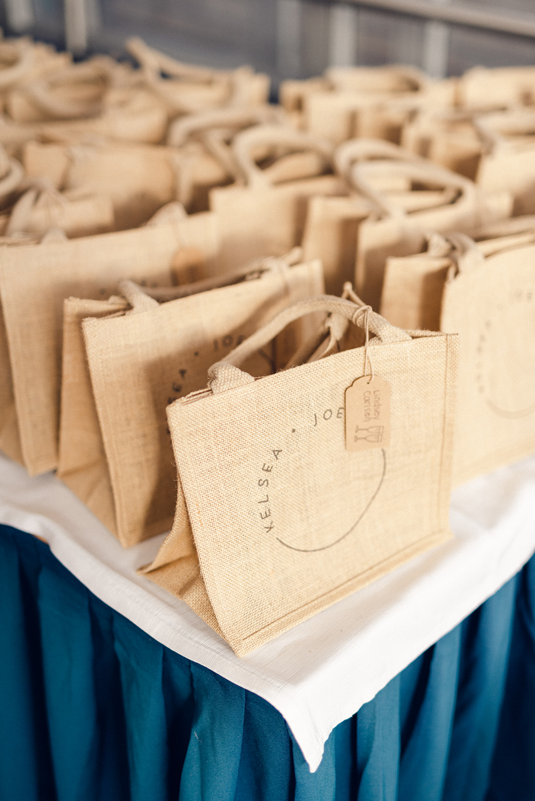 Kelsea & Joey – wedding, Sweet & Chic