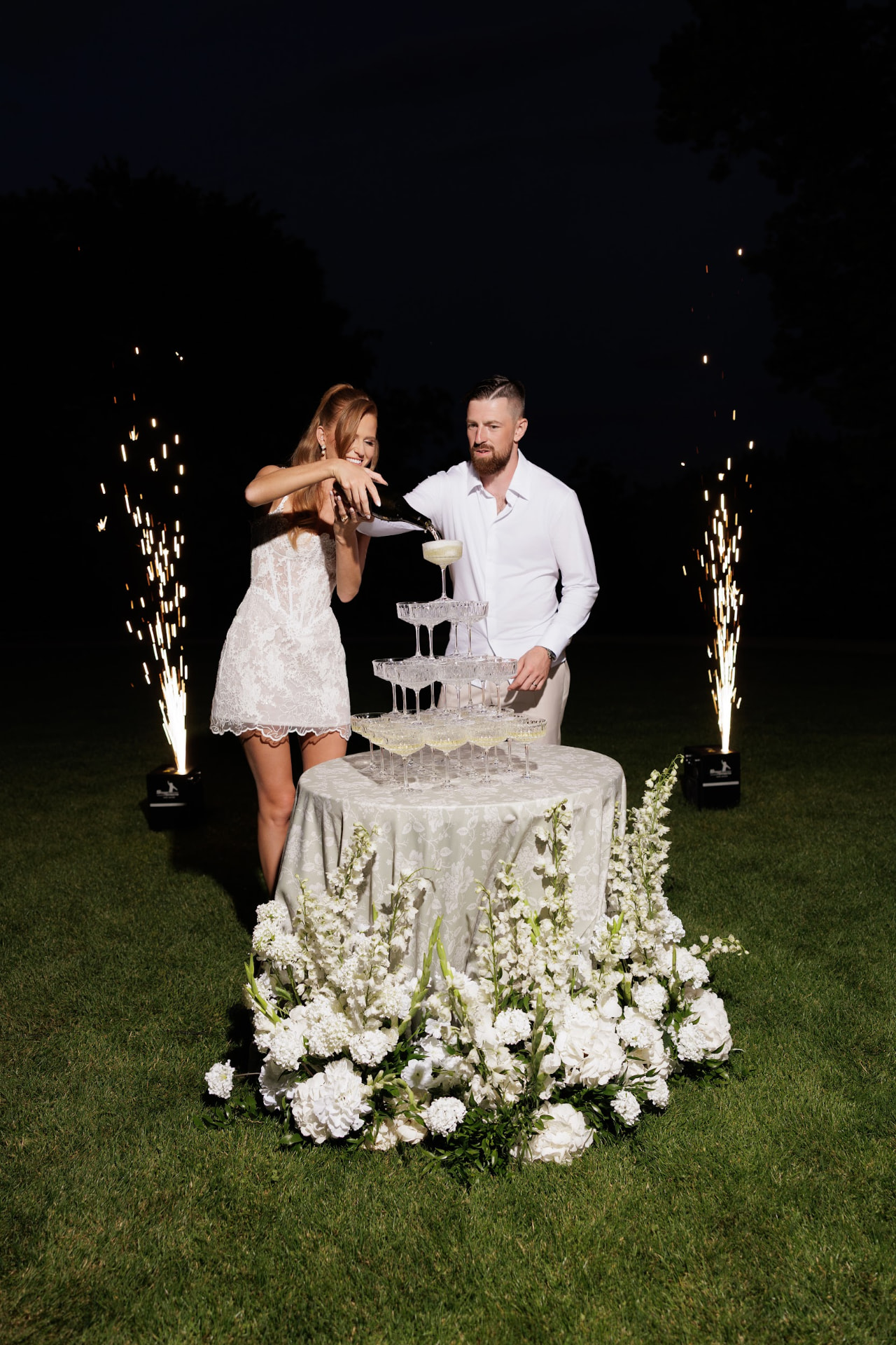 Dominika & Filip – svatba Chateau Mcely, Sweet & Chic