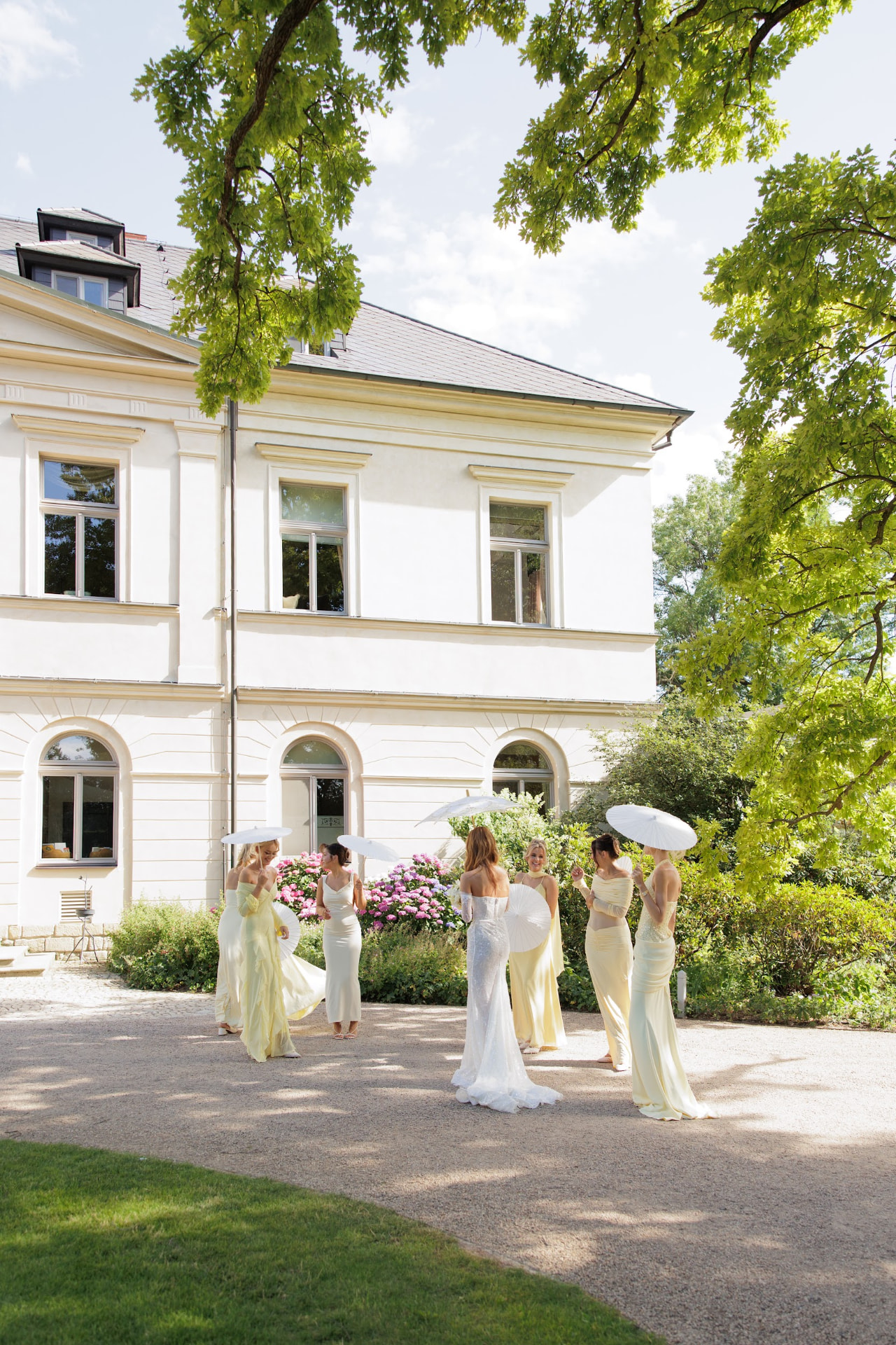 Dominika & Filip – svatba Chateau Mcely, Sweet & Chic