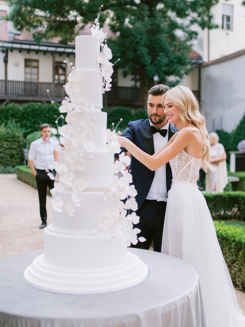 Sára & Petr – wedding at Augustine Hotel Prague, Sweet & Chic
