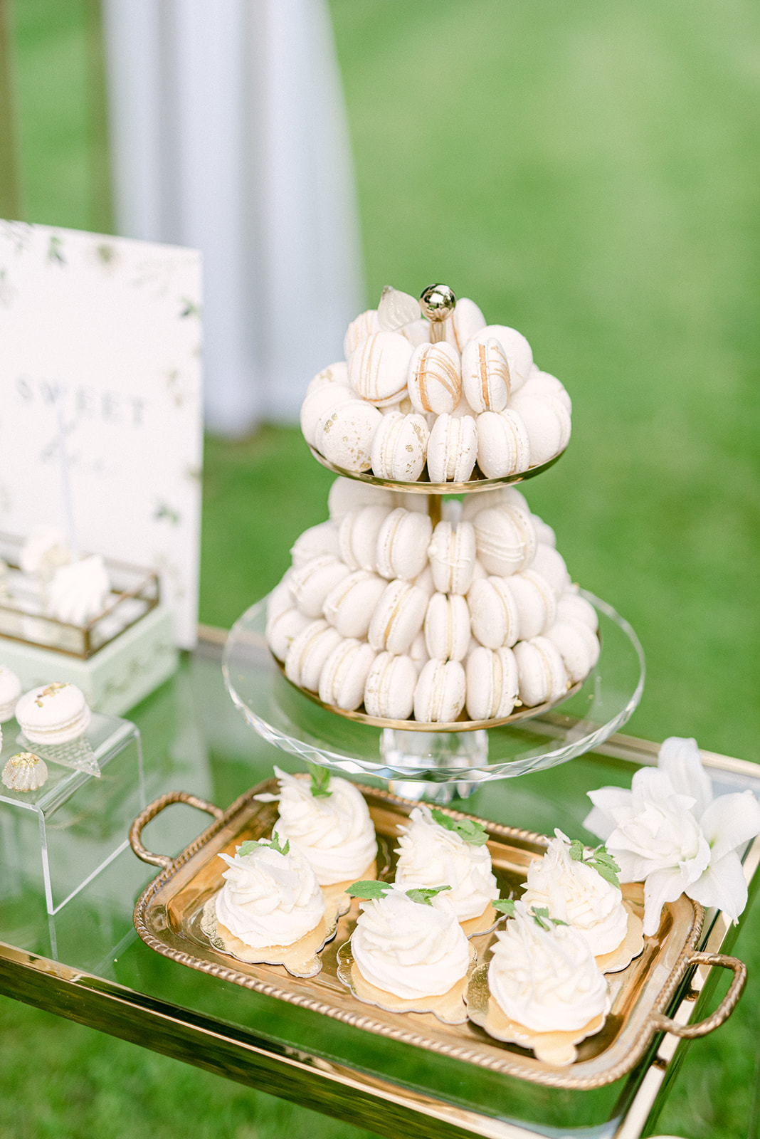 Jana & Jonathan – svatba Zámek Ratměřice, Sweet & Chic