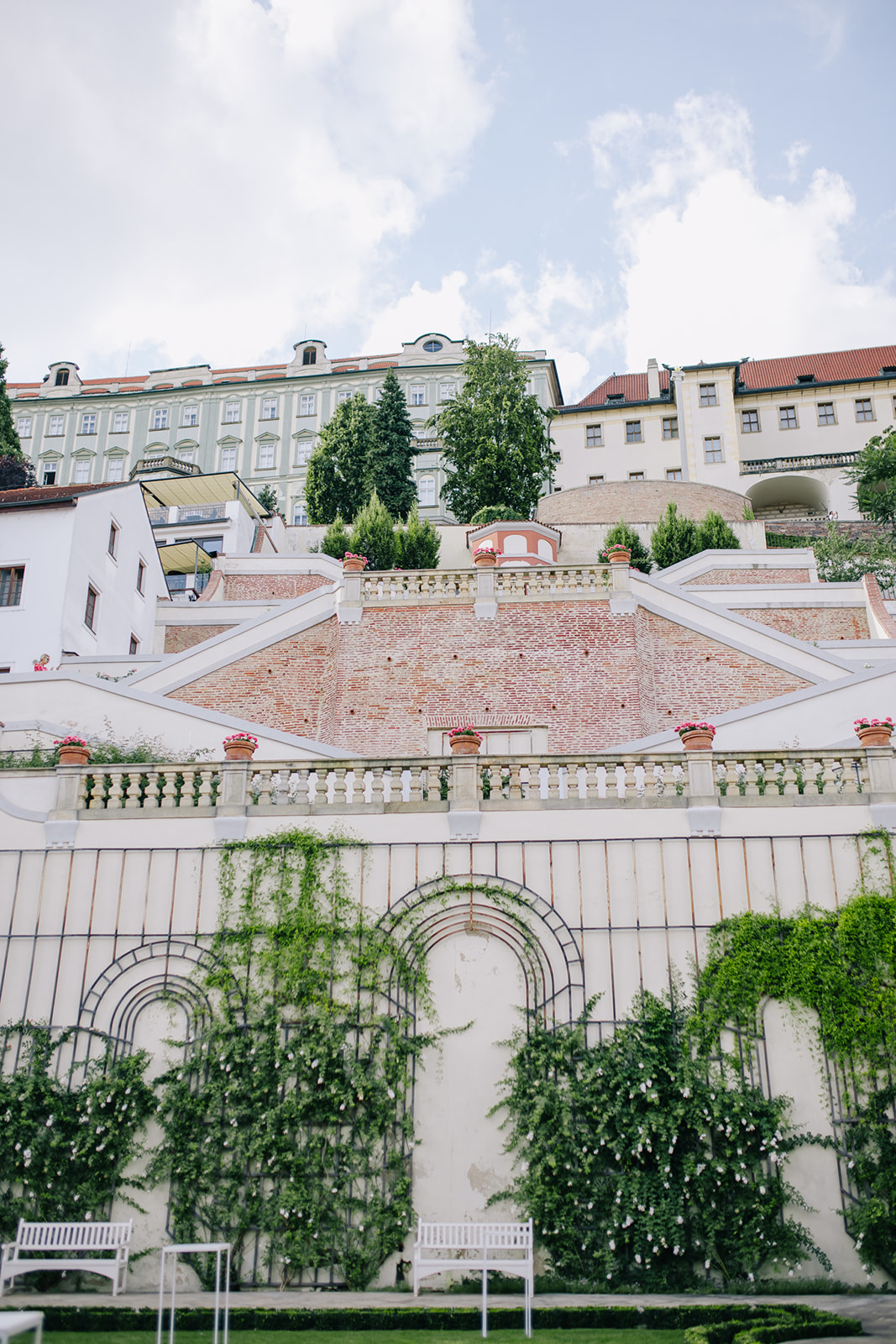 Kristýna & Justin – wedding at Ledebourg Garden, Sweet & Chic